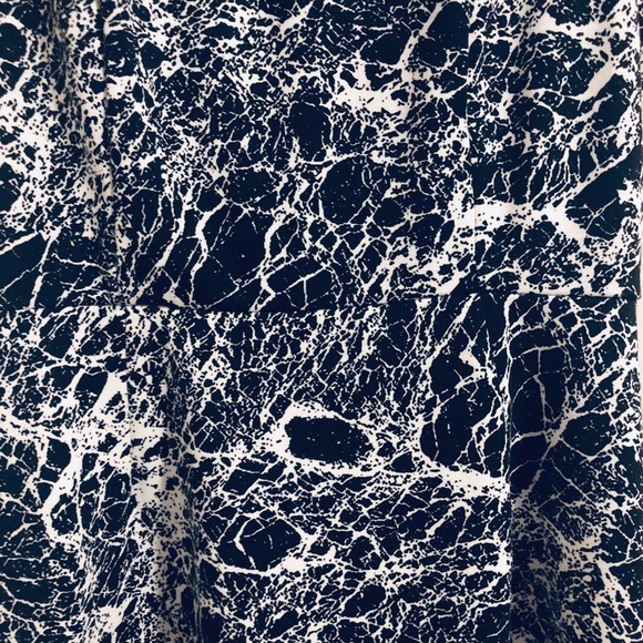 attention black + white sleeveless mini dress - Picture 4 of 9